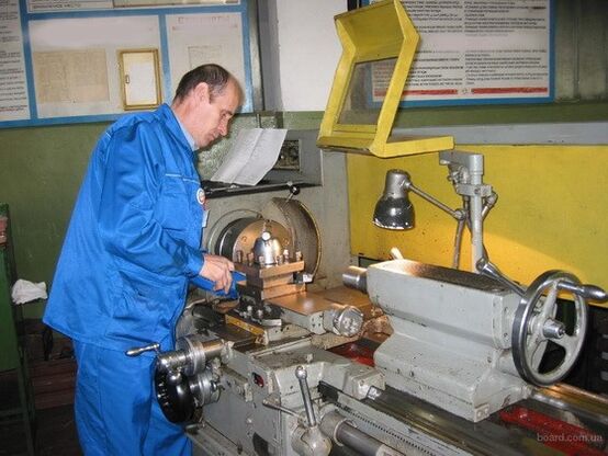 Артроз шыйных пазванкоў развіваецца з -за празмернага напружання на шыі