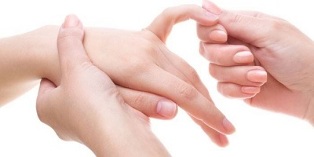прычыны болі ў суставах пальцаў рук